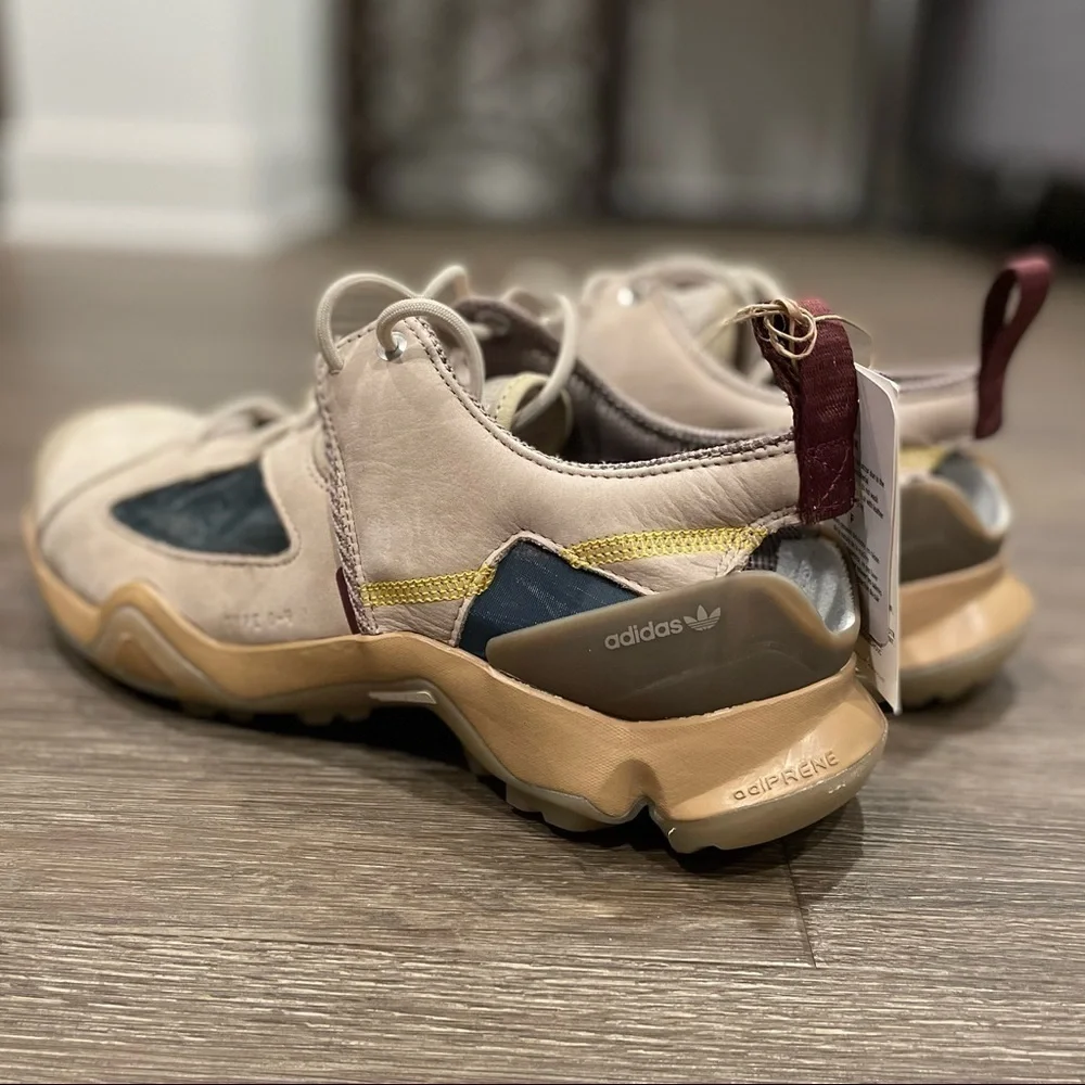 Adidas Type 0-4 0Amc Khaki sz 10, 10.5, 11